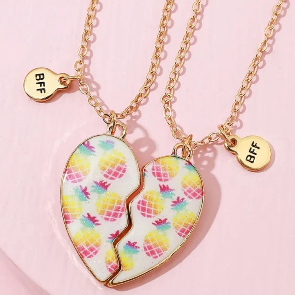 Nwot BEST FRIENDS PINEAPPLE HEART NECKLACE SET